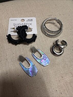 Kendra Scott Iridescent Blue-Purple Drop & Silver Hoop Earrings